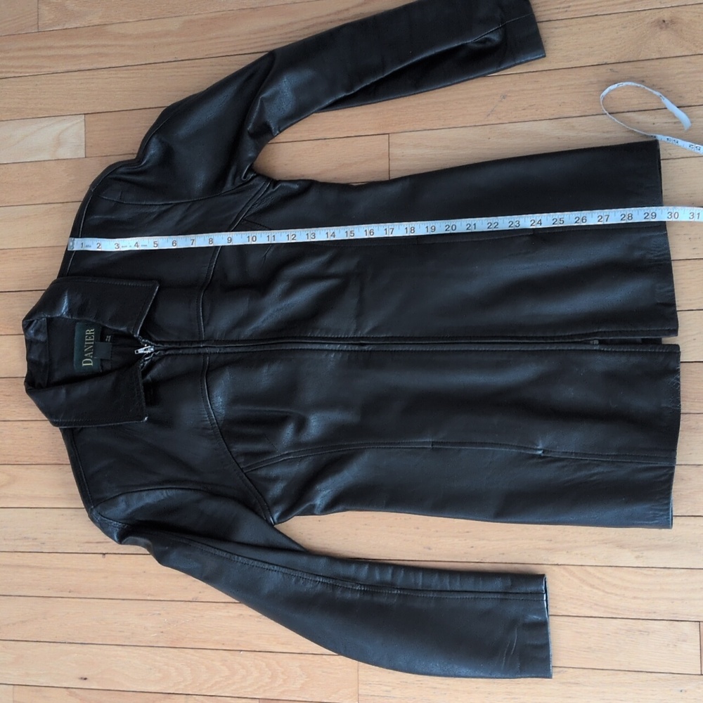 Vintage Danier Fitted ladies leather coat S - Picture 8 of 10